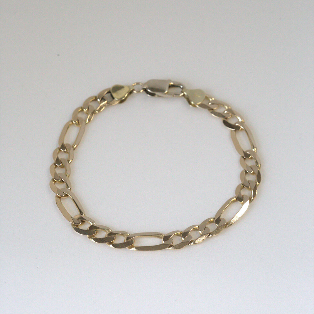 American Jewelry 14k Yellow Gold 7.5mm Flat Figaro Chain Bracelet (8")
