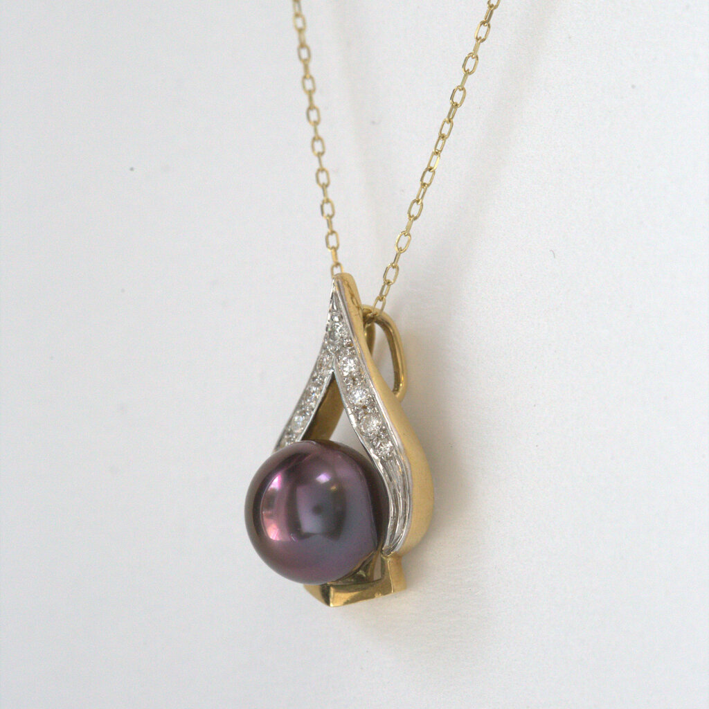 American Jewelry ESTATE 18k Yellow Gold/White Gold Two-Tone 1/5ctw Diamond & 10.5mm Tahitian Pearl Pendant (Pendant Only)