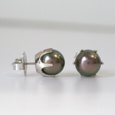 American Jewelry ESTATE 18k White Gold 10mm Tahitian Pearl Stud Earrings
