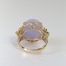 ESTATE 14k Yellow Gold Lavender Jade with approx .12ctw Diamond Accented Fashion Ring