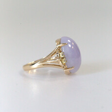 ESTATE 14k Yellow Gold Lavender Jade with approx .12ctw Diamond Accented Fashion Ring