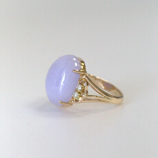 ESTATE 14k Yellow Gold Lavender Jade with approx .12ctw Diamond Accented Fashion Ring
