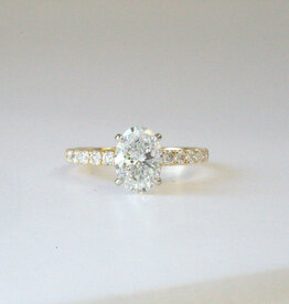 American Jewelry 18k Two-Tone White/Yellow Gold 2.11ctw (1.75ct Lab-Grown Oval E/VS1 IGI Engagement Ring (Size 7.25)