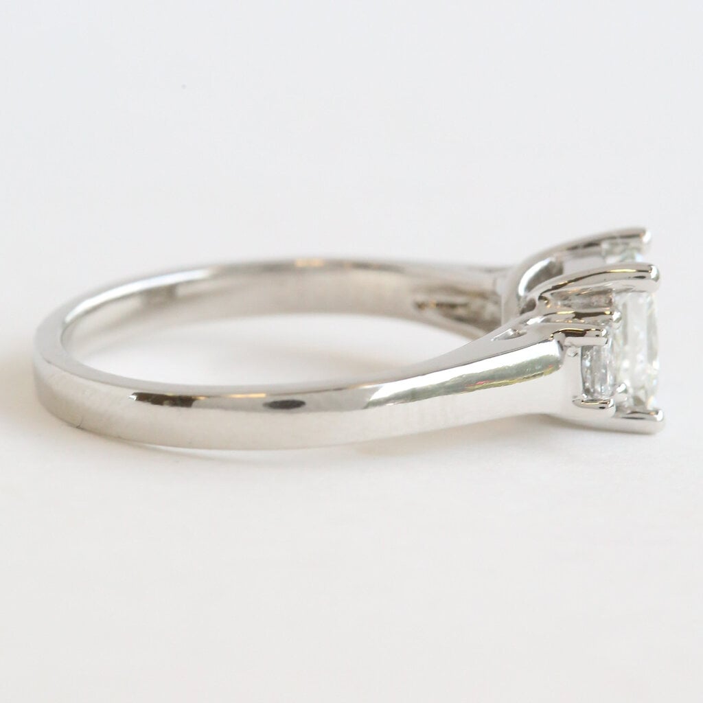 American Jewelry Platinum 1.25ctw (1.00 I/VS1 GIA Ctr) Princess Cut Diamond 3 Stone Engagement Ring