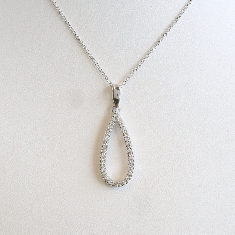 American Jewelry ESTATE 14k White Gold Approx. .20ctw Diamond Open Pear Necklace