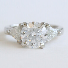American Jewelry Platinum 3.26ctw (2.51 F/VS1 Lab IGI Ctr) Round & Trillion Diamond Three Stone Engagement Ring
