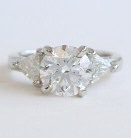 American Jewelry Platinum 3.26ctw (2.51 F/VS1 Lab IGI Ctr) Round & Trillion Diamond Three Stone Engagement Ring