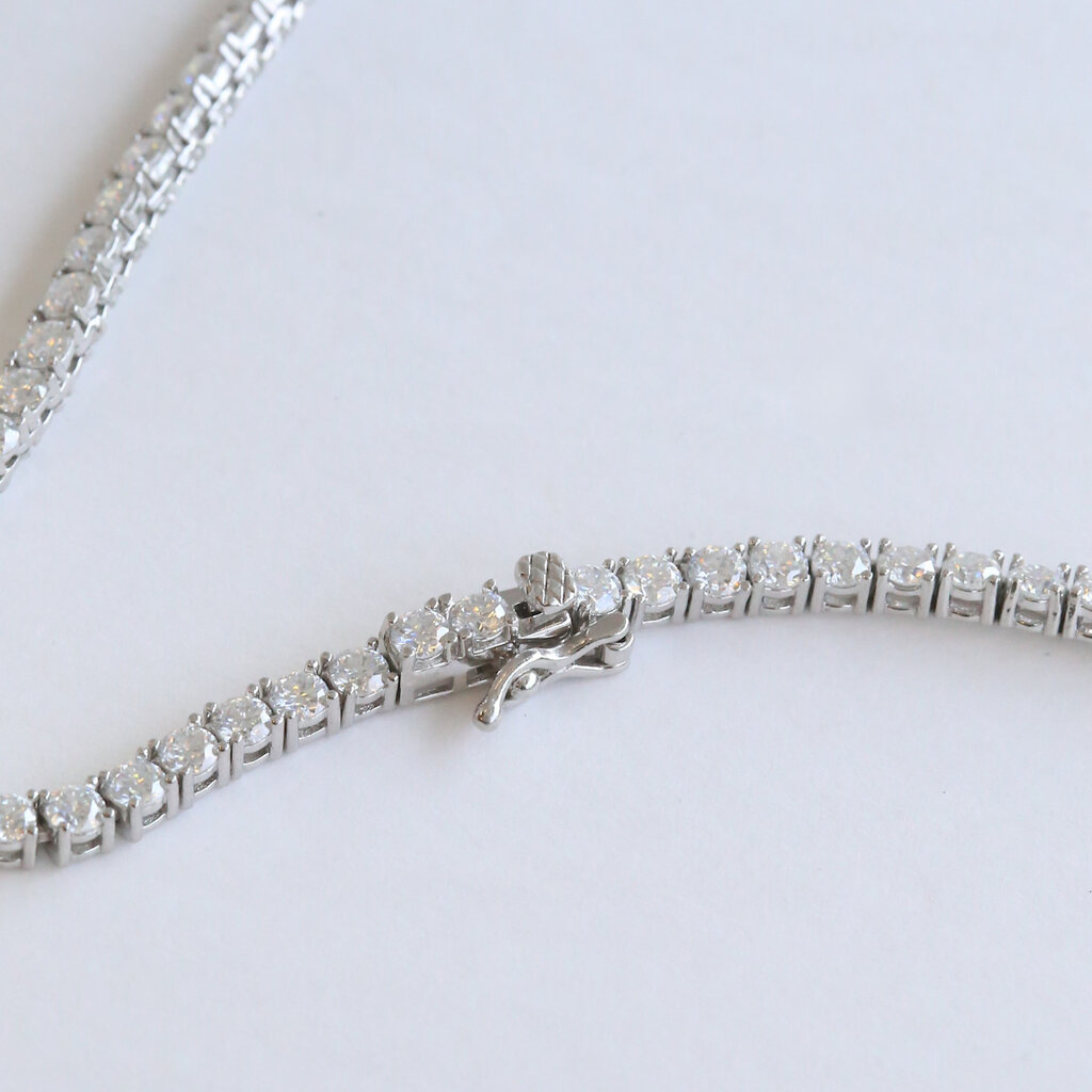 American Jewelry ESTATE Sterling SIlver CZ Round Cut Tennis Necklace (18")