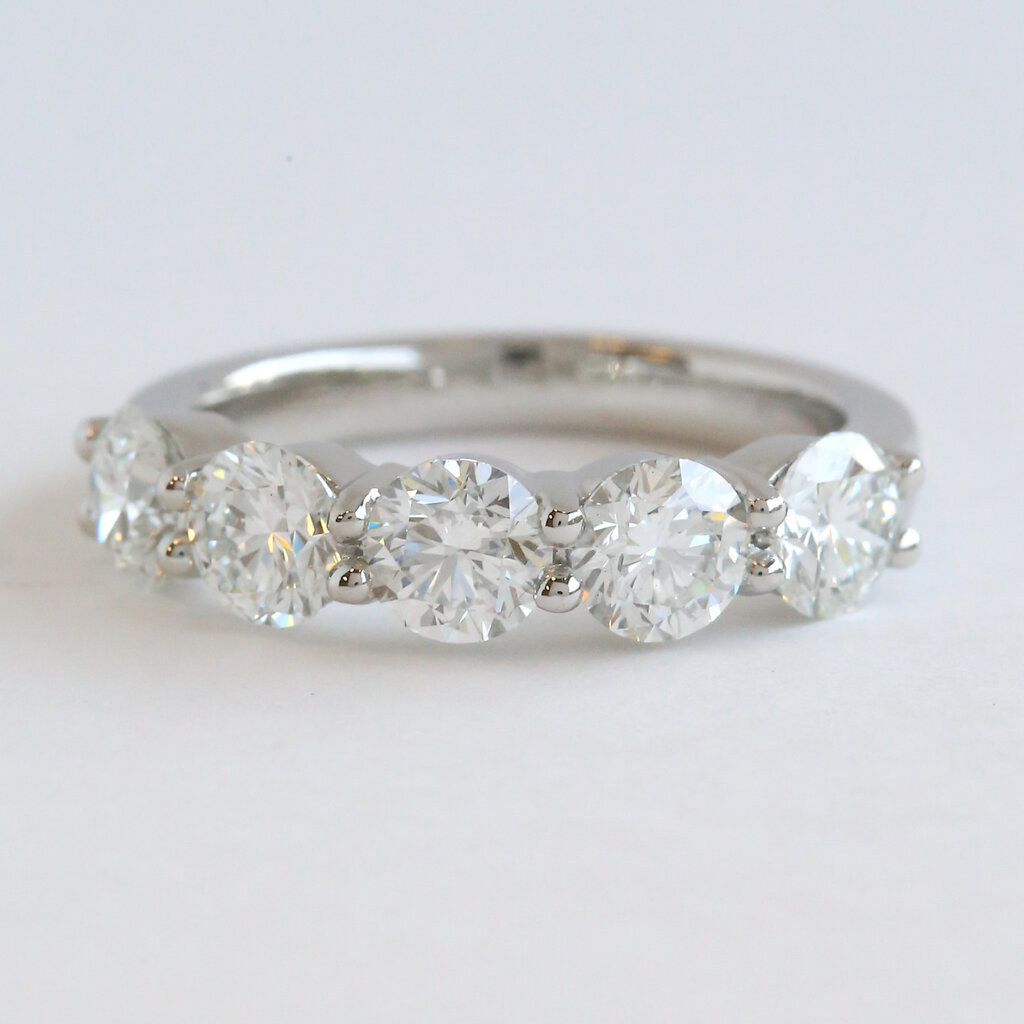 American Jewelry Platinum 2.70ctw F/VS2 GIA Round Diamond 5 Stone Wedding Band Ring
