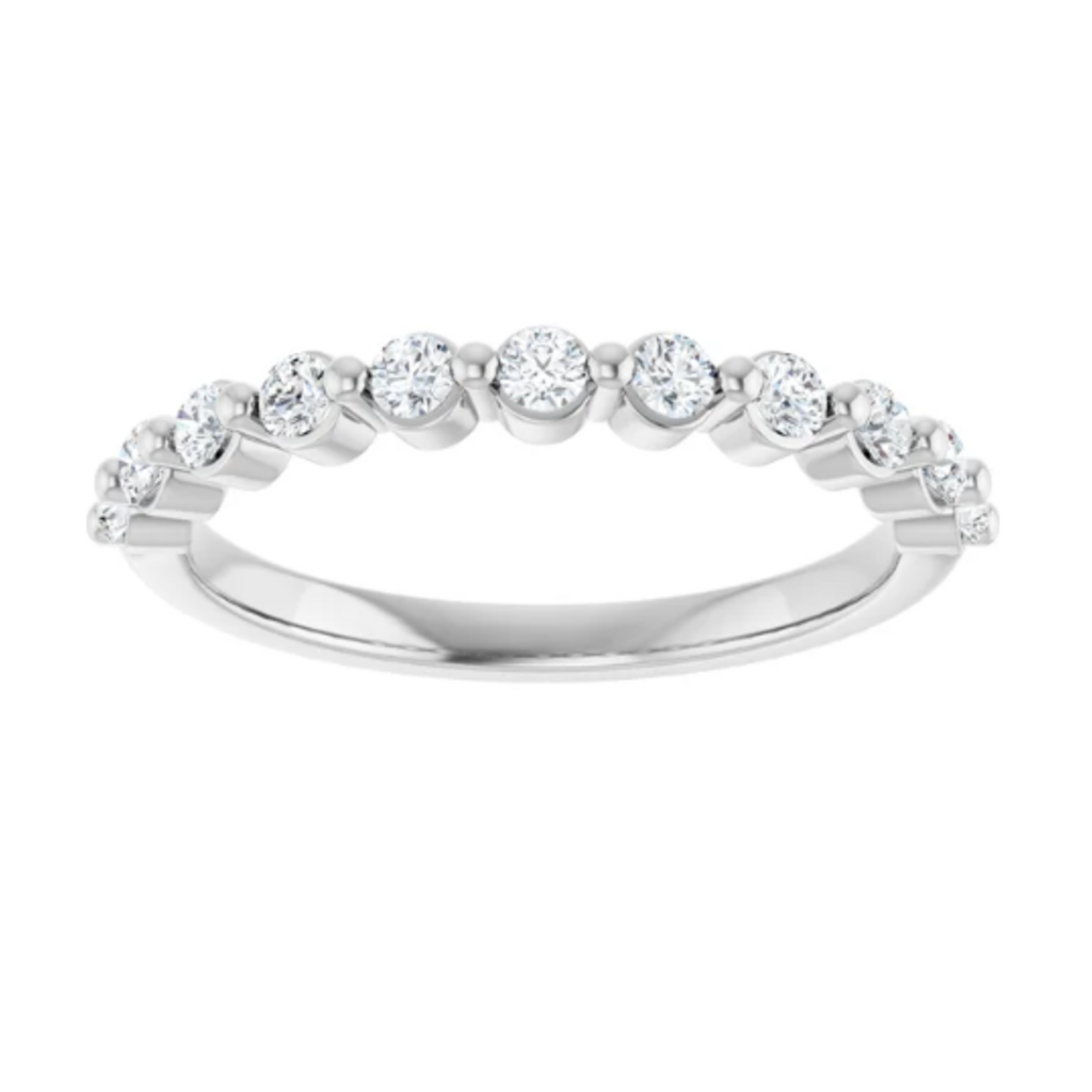 American Jewelry 14k White Gold 1/2ctw Diamond Shared Prong Wedding Band (Size 7)