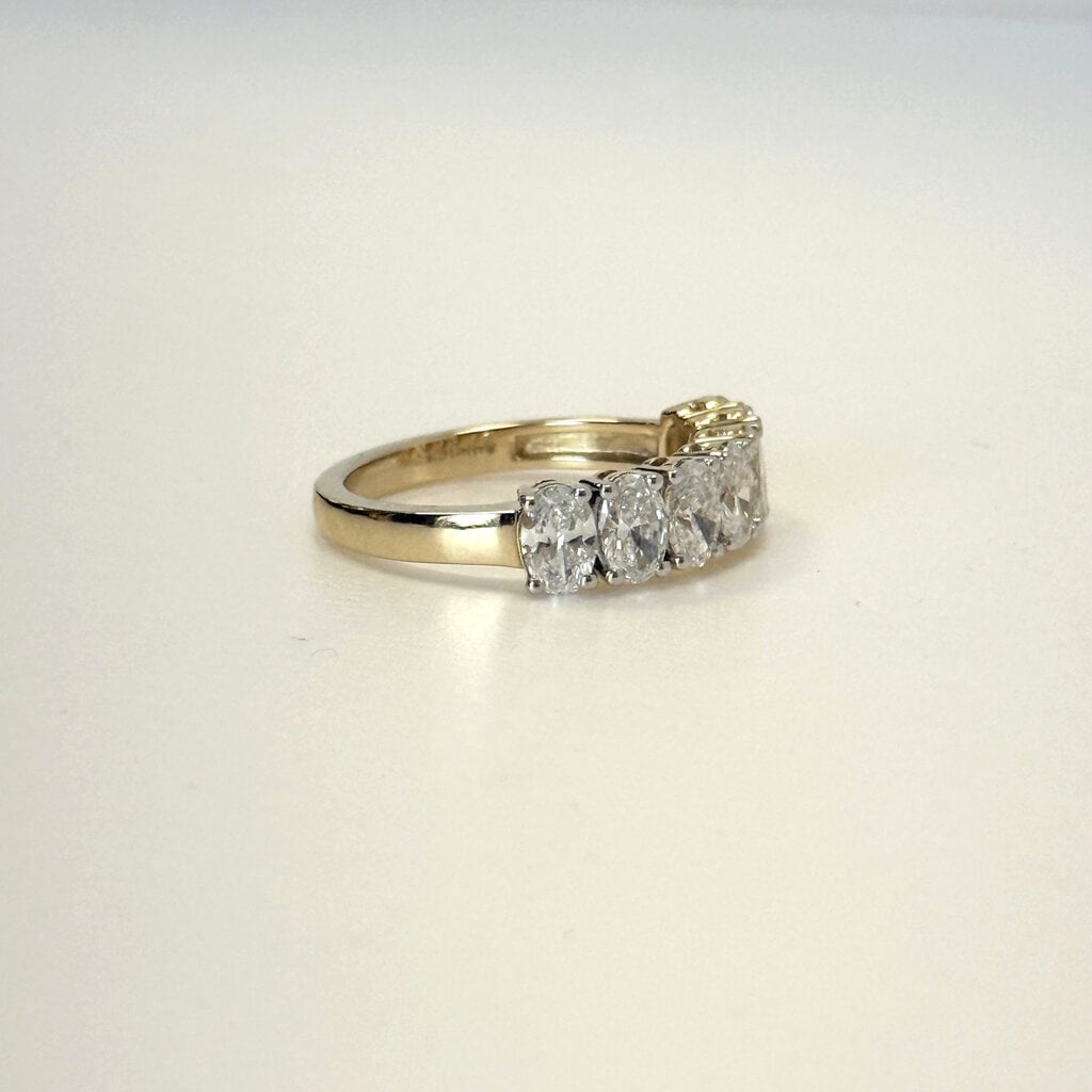 American Jewelry 14k Yellow Gold 1.99ctw FG/VS Oval Lab Grown Diamond Wedding Band (Size 7.5)