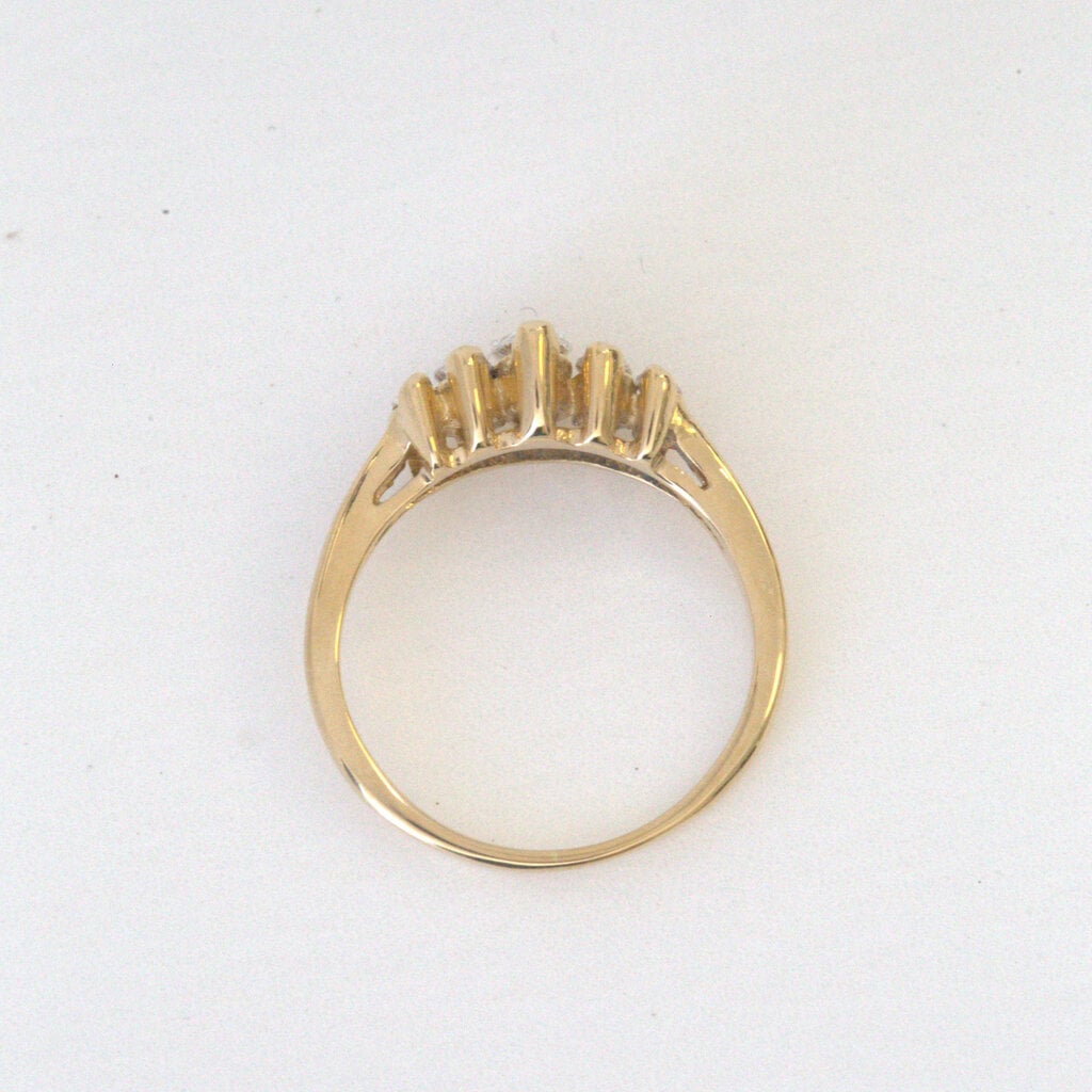 American Jewelry ESTATE 14k Yellow Gold 0.40ctw 5-Stone Marquise Diamond Ring (Size 4.75)