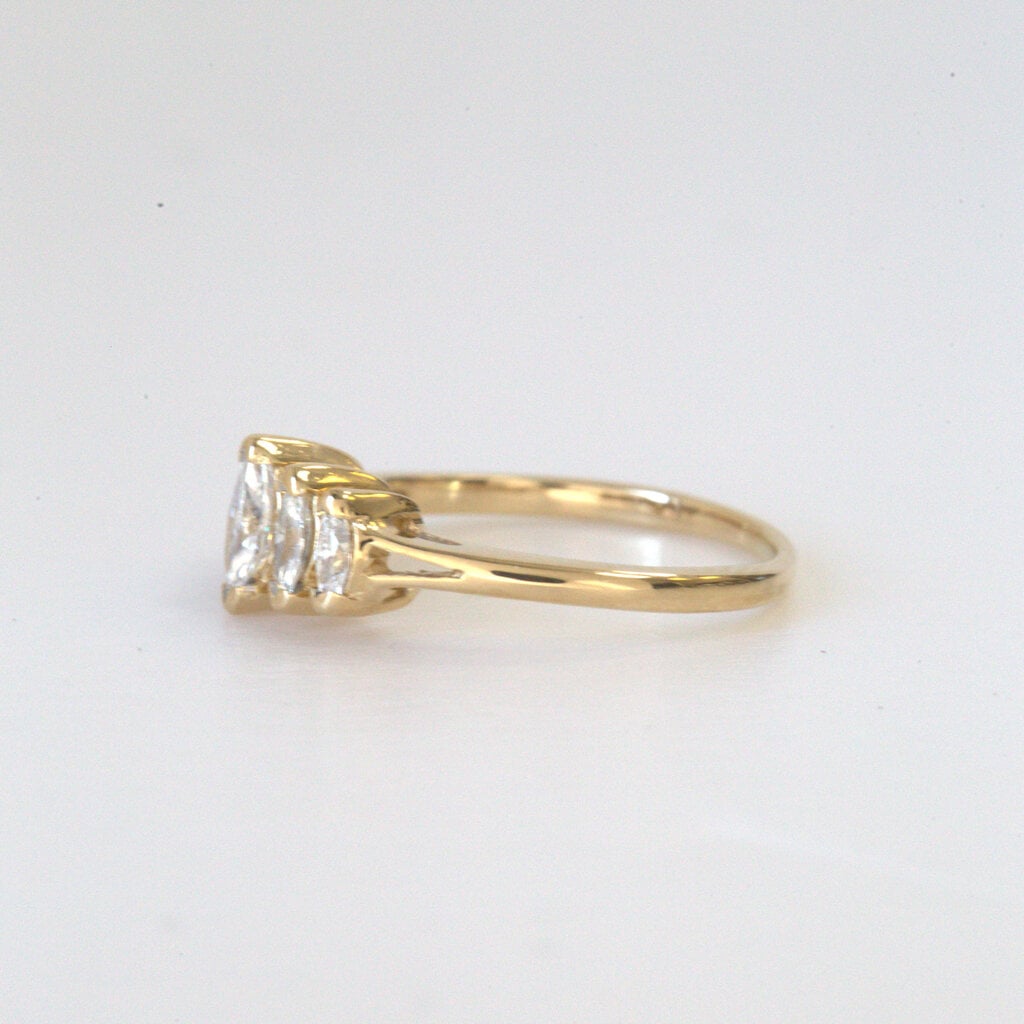 American Jewelry ESTATE 14k Yellow Gold 0.40ctw 5-Stone Marquise Diamond Ring (Size 4.75)