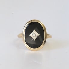 ESTATE 14k Yellow Gold Oval Onyx 0.01ctw Diamond Vintage Ring (Size 8.25)
