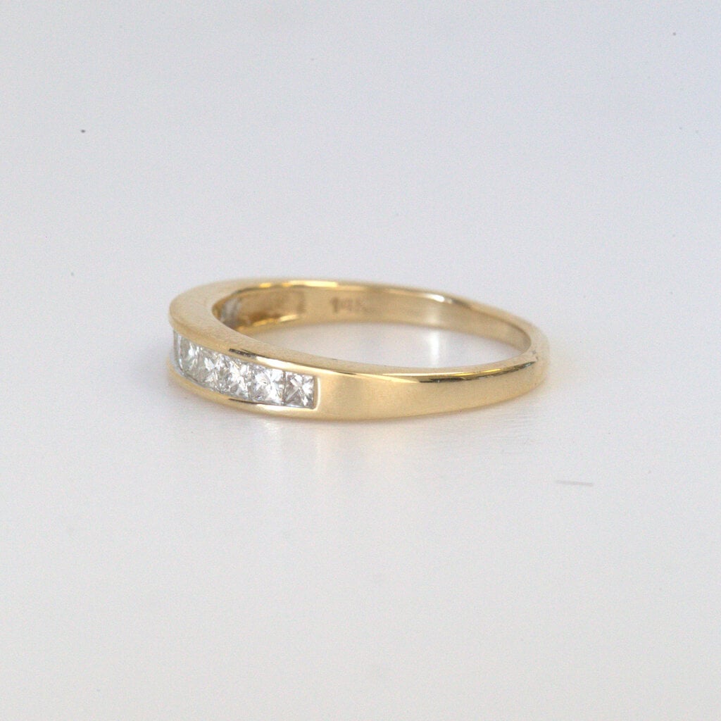 American Jewelry 14k Yellow Gold 3/4ctw Princess Cut Channel Set Diamond Band (Size 6.5)