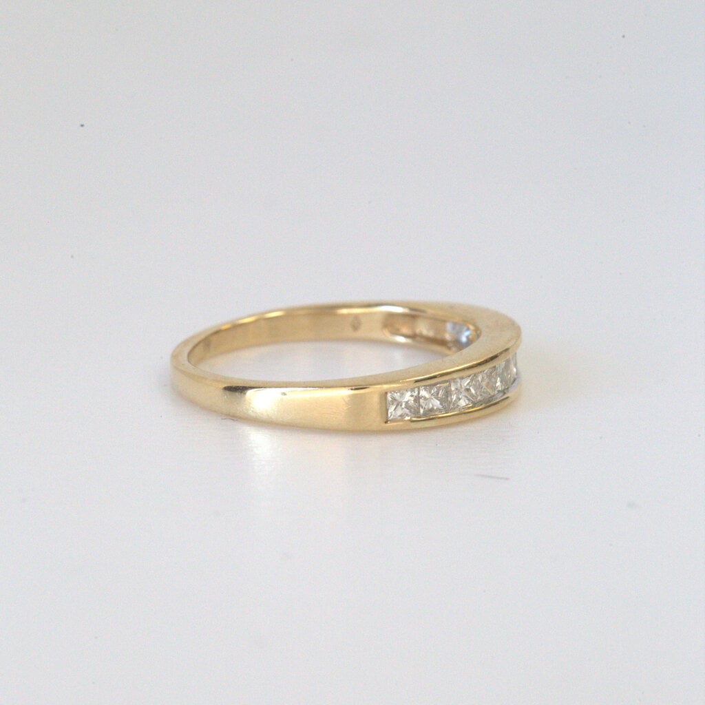 American Jewelry 14k Yellow Gold 3/4ctw Princess Cut Channel Set Diamond Band (Size 6.5)
