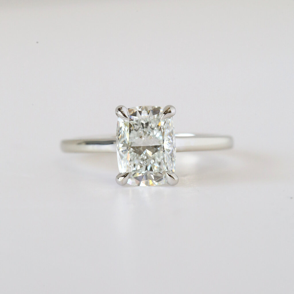 American Jewelry 18k White Gold 1.50ct E/VS2 Elongated Cushion Diamond Cathedral Solitaire Engagement Ring (Size 4.5)