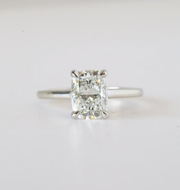 American Jewelry 18k White Gold 1.50ct E/VS2 Elongated Cushion Diamond Cathedral Solitaire Engagement Ring (Size 4.5)