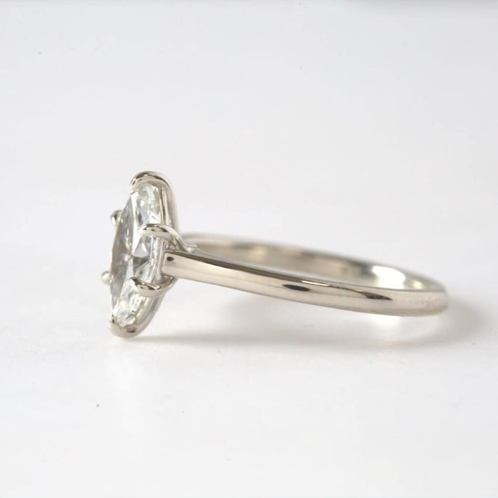 American Jewelry 14k White Gold 1.00ct F/VS1 IGI Lab Grown Marquise Diamond Solitaire Engagement Ring (Size 7)