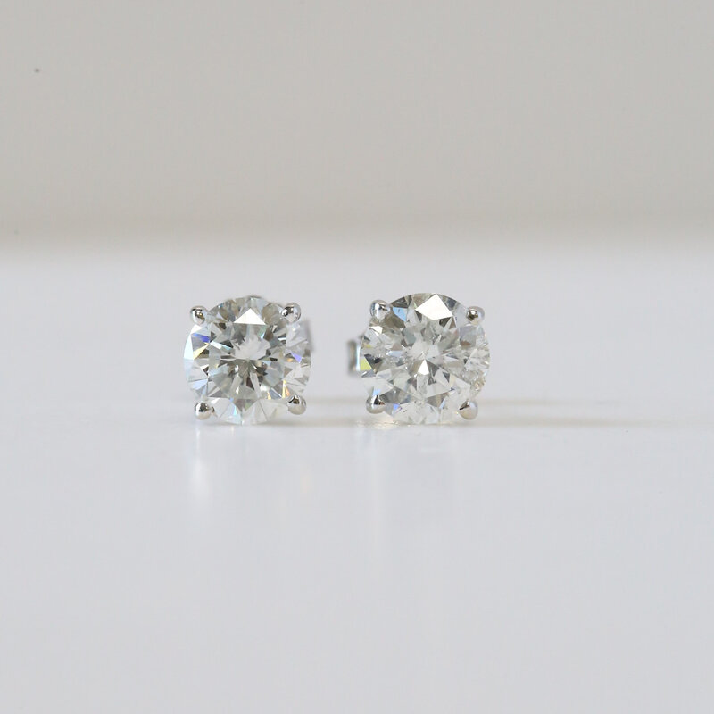 American Jewelry 14k White Gold 2.09ctw (I/I1) Diamond Martini Set Stud Earrings