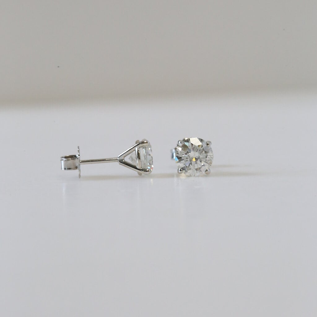 American Jewelry 14k White Gold 2.09ctw (I/I1) Diamond Martini Set Stud Earrings
