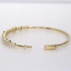 American Jewelry 14k Yellow Gold 1.94ctw Mixed Diamond Alternating Bangle Bracelet