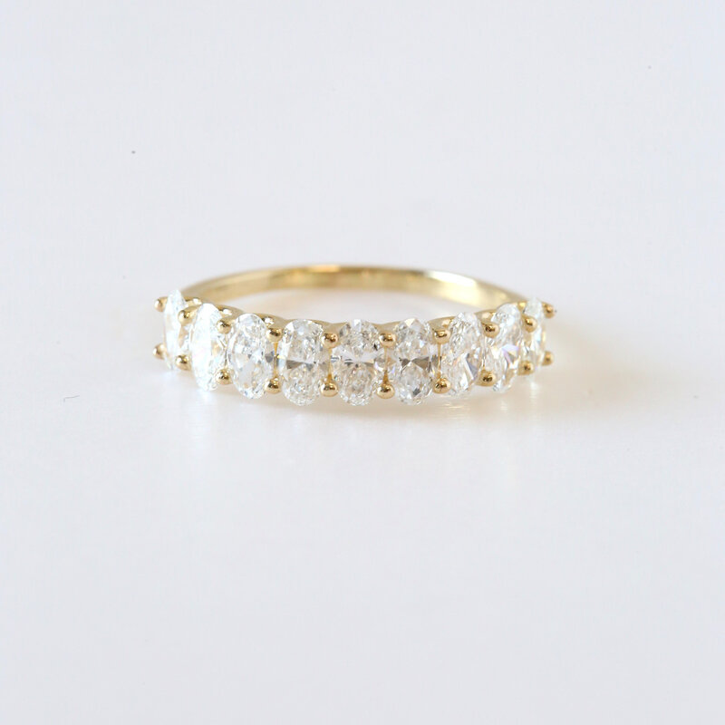 14k Yellow Gold 1.89ctw Lab Grown Oval Diamond Band (Size 8.25)