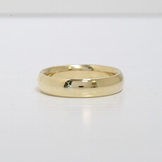 American Jewelry 14k Yellow Gold 5mm Comfort Fit Wedding Band (Size 9)