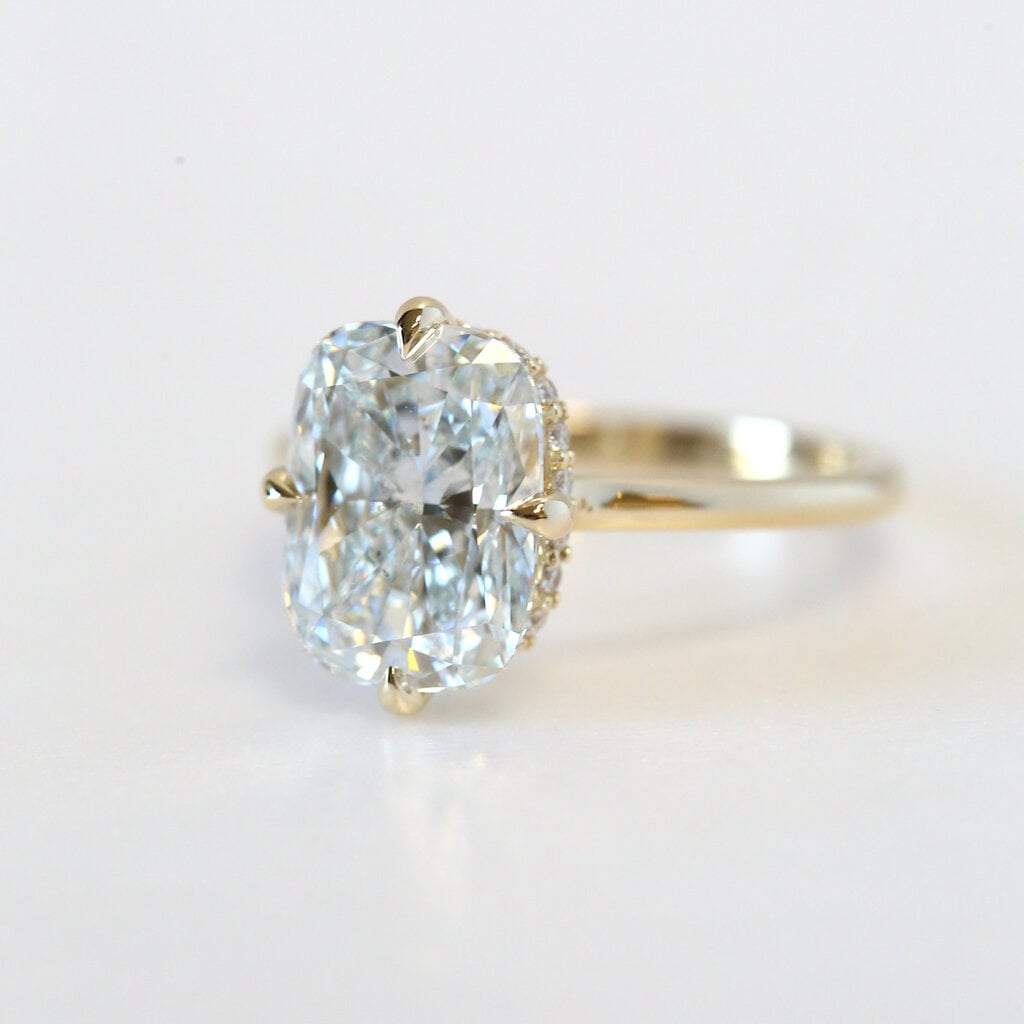 American Jewelry 14k Yellow Gold 4.46ctw (4.16ct D/VVS2 IGI Lab Grown Elongated Cushion) Compass Set Hidden Halo Engagement Ring (Size 7)