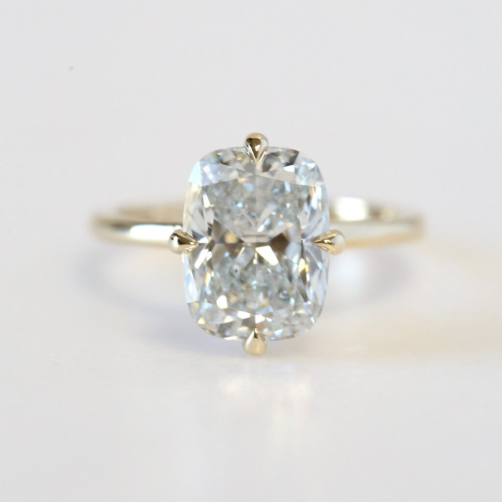 American Jewelry 14k Yellow Gold 4.46ctw (4.16ct D/VVS2 IGI Lab Grown Elongated Cushion) Compass Set Hidden Halo Engagement Ring (Size 7)