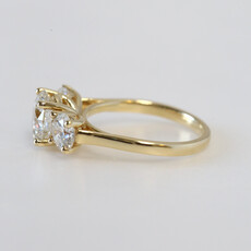 American Jewelry 14k Yellow Gold 3.26ctw (2.01 center) F/VS1 IGI 3-Stone Lab Grown Diamond Engagement Ring