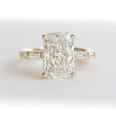 American Jewelry 14k Yellow Gold 5.85ctw (5.40 F/VS1 Lab IGI Ctr) Radiant Cut Diamond Solitaire Baguette Accented Engagement Ring