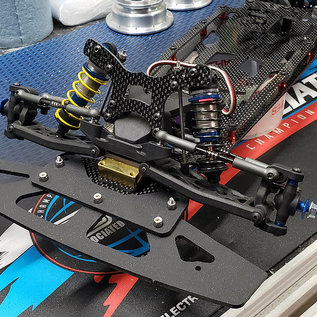 Undercover RC UCR2004  UCDrag  Extended Shock Tower Set B6 series - For Stock Shocks