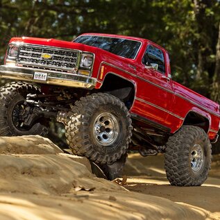 Traxxas TRA92056-4  RED Traxxas TRX-4 1/10 Chevrolet K10 High Trail Edition