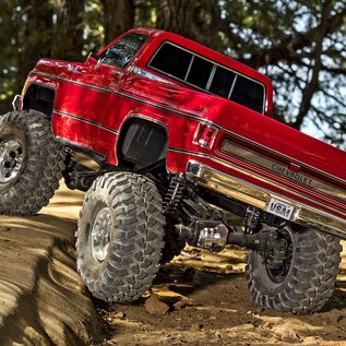 Traxxas TRA92056-4  RED Traxxas TRX-4 1/10 Chevrolet K10 High Trail Edition