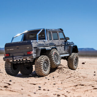 Traxxas TRA88296-4  Silver TRX-6 Mercedes-Benz G 63 AMG 6X6 Clipless