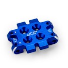 J Concepts JCO5184-1 Blue Front Bulkhead 2.5 Degree (9.3g), Aluminum for B7