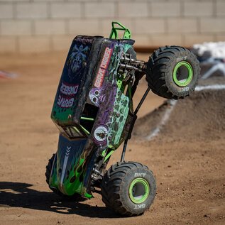 TLR / Team Losi LOS04028T1  Green 1/8 LMT 2.0 Grave Digger 4X4 Solid Axle Brushless Monster Truck RTR