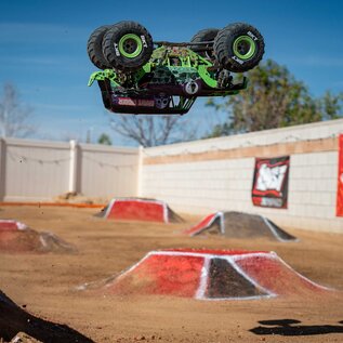 TLR / Team Losi LOS04028T1  Green 1/8 LMT 2.0 Grave Digger 4X4 Solid Axle Brushless Monster Truck RTR