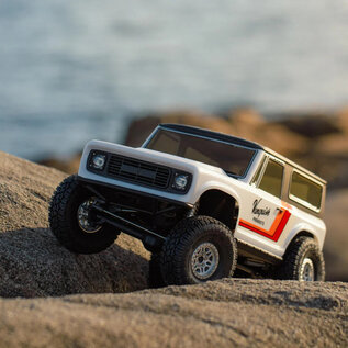 Vanquish Products VPS09026A VS4-10 Origin Classic 1/10 4WD Rock Crawler Kit (Clear)