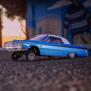 Redcat Racing RER32894-Light Blue & White  SixtyFour RC Car - 1:10 1964 Chevrolet Impala Hopping Lowrider