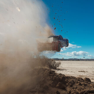 Arrma ARA4315V4T1  Blue/Red 1/8 INFRACTION 223S DSC 4X4 RTR Brushless All-Road Street Bash