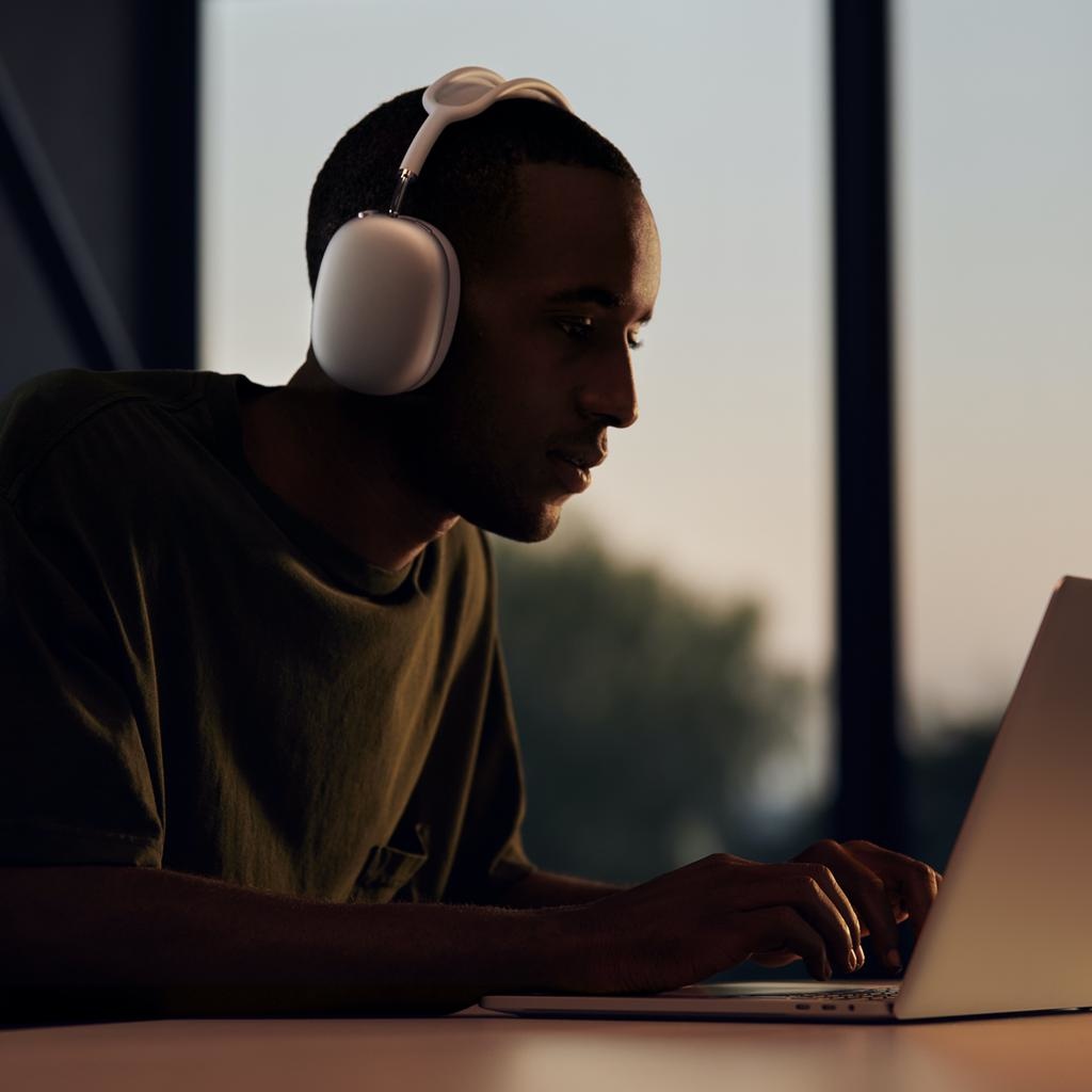 airpods max blue