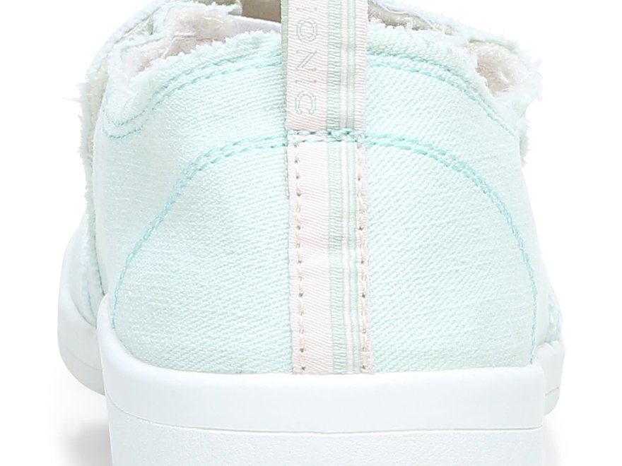 vionic malibu slip on white