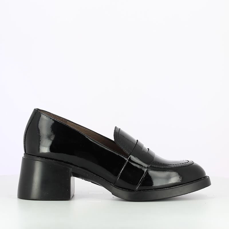 Patent heeled hotsell loafers