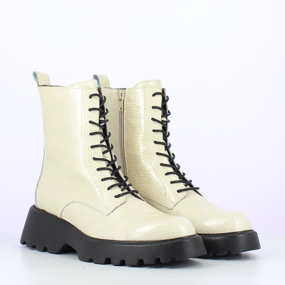 Beige lace up boots 2025