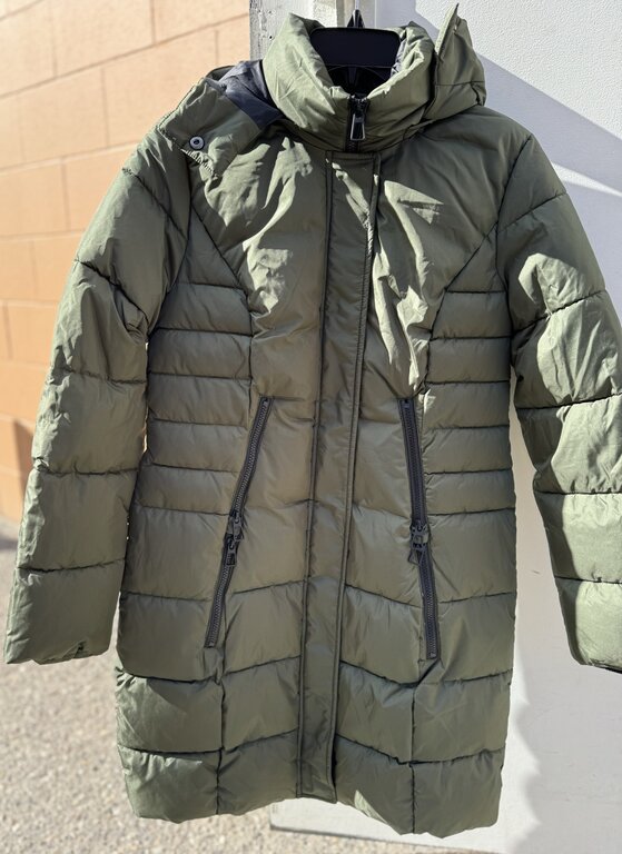 Carre Noire Light weight winter jacket
