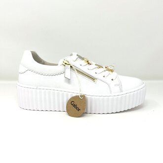 Sneakers & apparel new arrivals