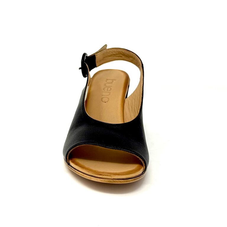 Bueno Novah slingback