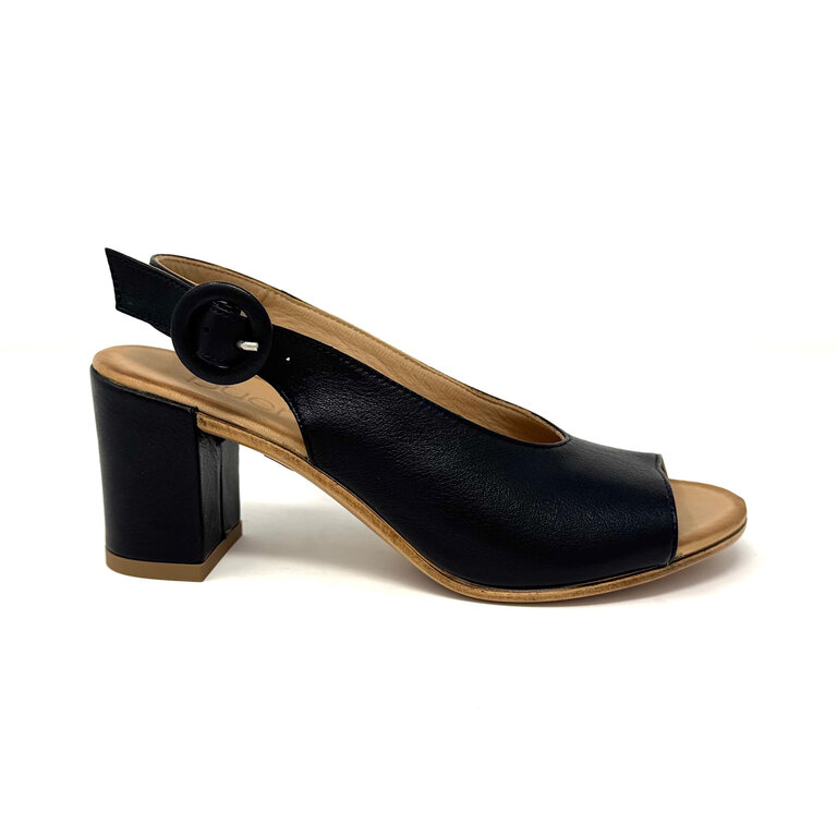 Bueno Novah slingback